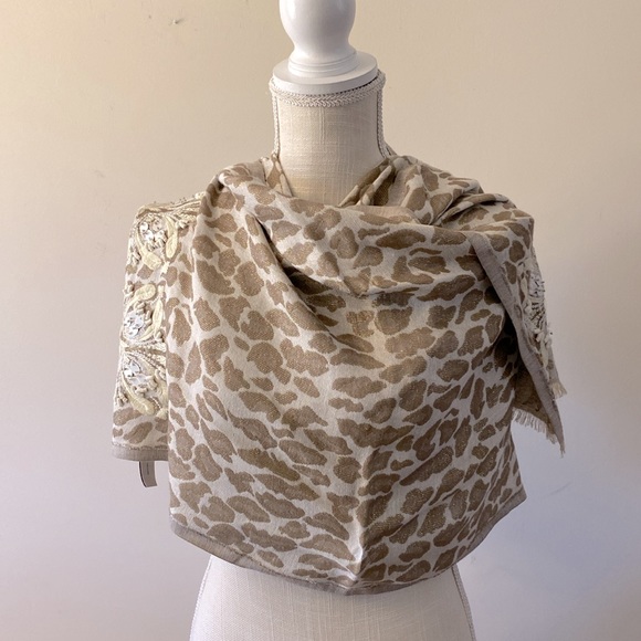 Loft by Ann Taylor gold metallic tread embroidered flower sequins shawl, scarf - Picture 7 of 17